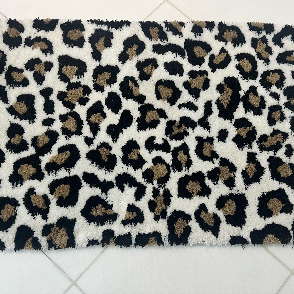 Rachel Zoe Wild Pattern Bath Mat - Black, Brown, and White